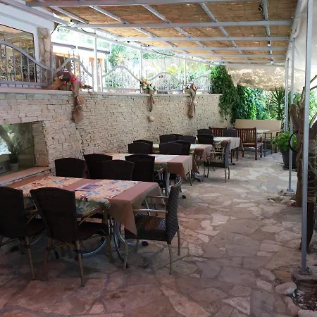 By The Sea Hvar - 8785 3* Hvar Town