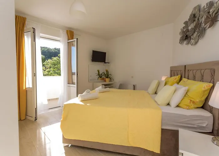 Rooms By The Sea Hvar - 8785 Guest house 3*