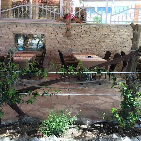 By The Sea Hvar - 8785 3* Hvar Town